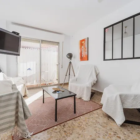 Piso Jardin Centro Apartment *